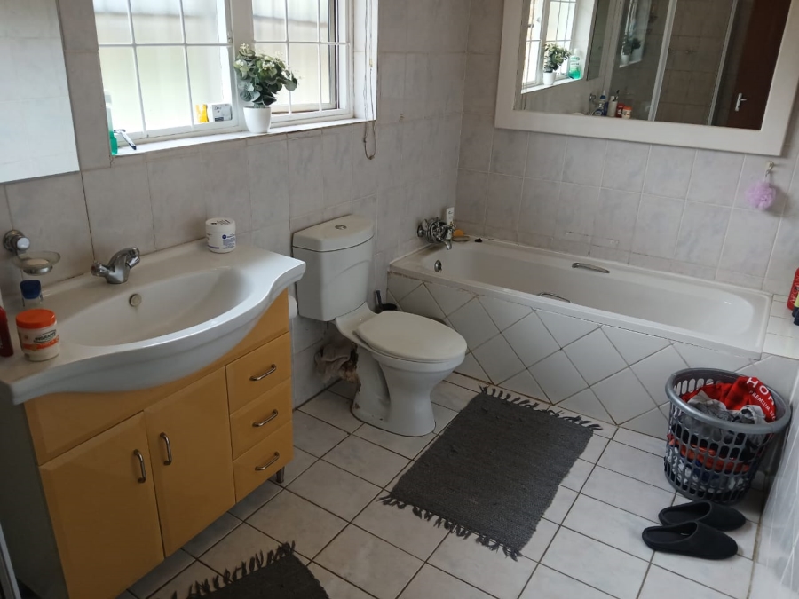 3 Bedroom Property for Sale in Geelhoutpark North West